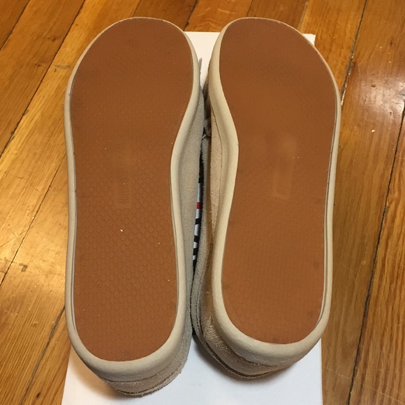 NIB Minnetonka Newport Moccasins in Stone, US 9 - Picture 4 of 8